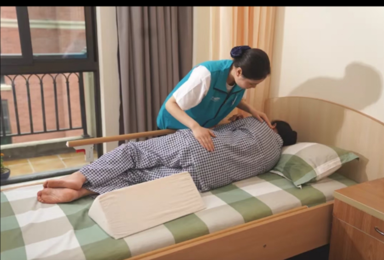 养老护理员照护培训实拍场景